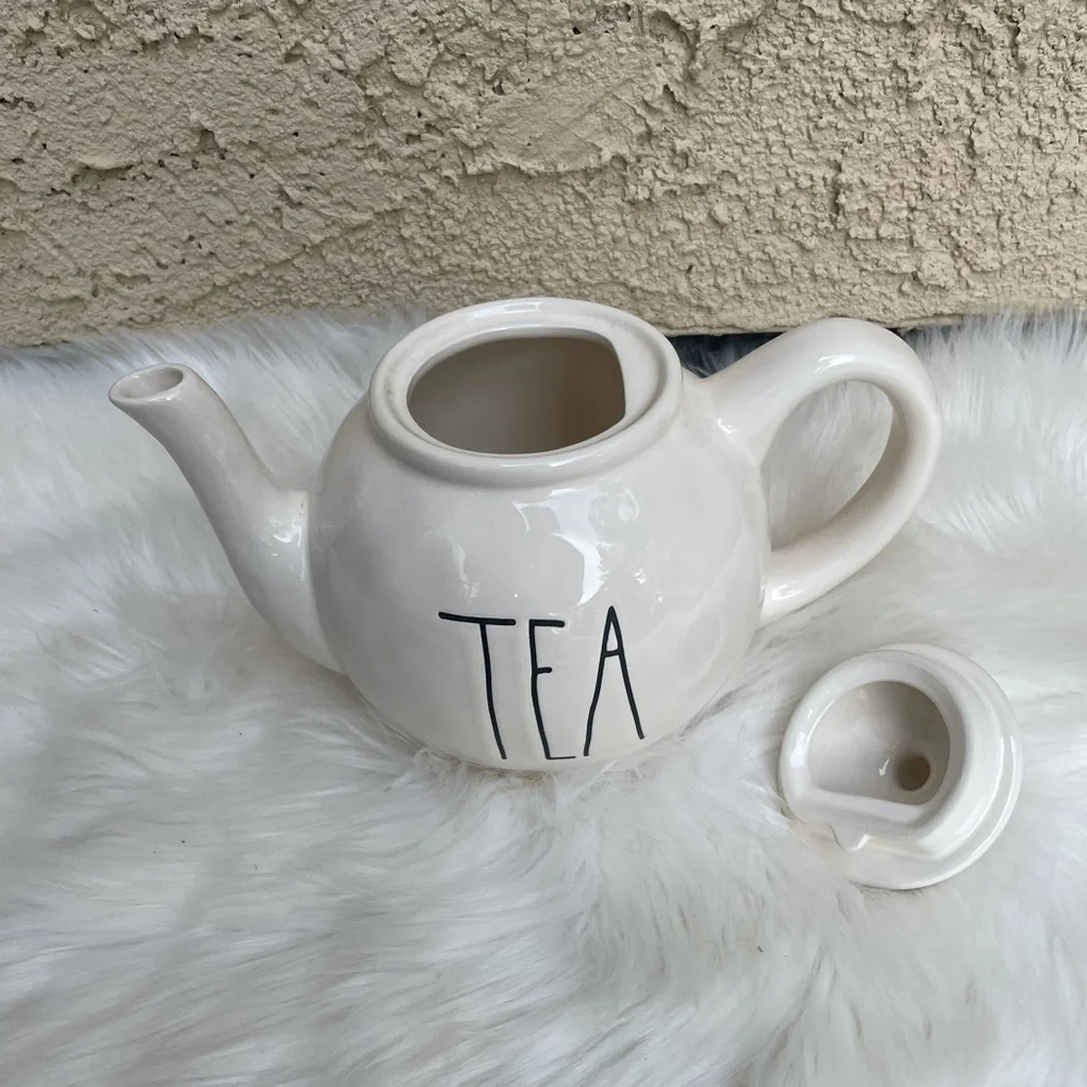 RAE DUNN TEAPOT